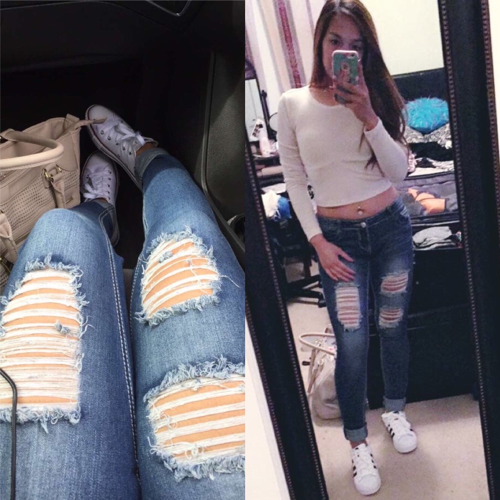 Size 4/5 Ripped jeans